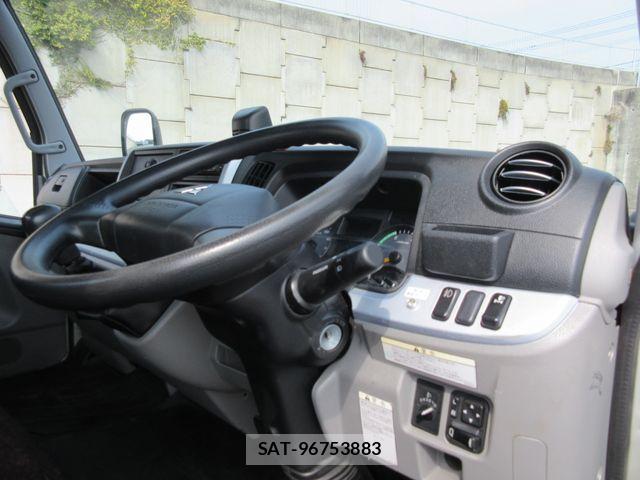 Mitsubishi CANTER 2021-04 6007878-1