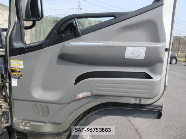 Mitsubishi CANTER 2021-04 6007878-24