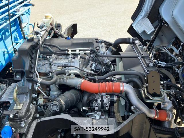 Mitsubishi CANTER 2025-12 6007861-17