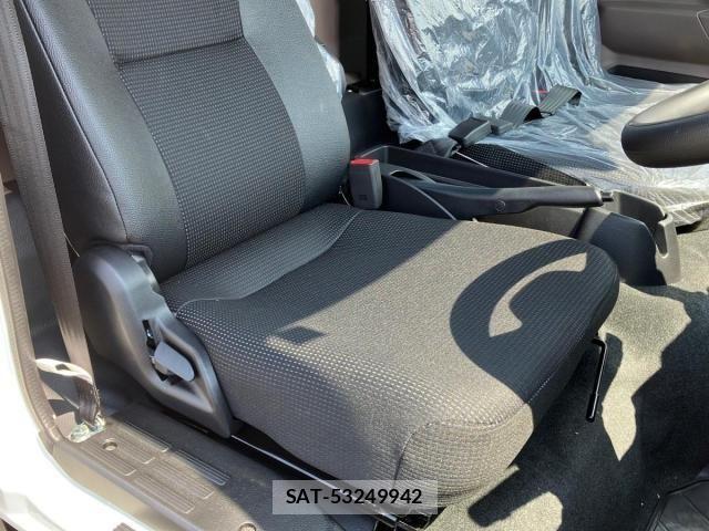 Mitsubishi CANTER 2025-12 6007861-18