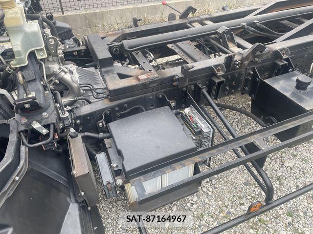 Mitsubishi CANTER 2015-02 6007908-21