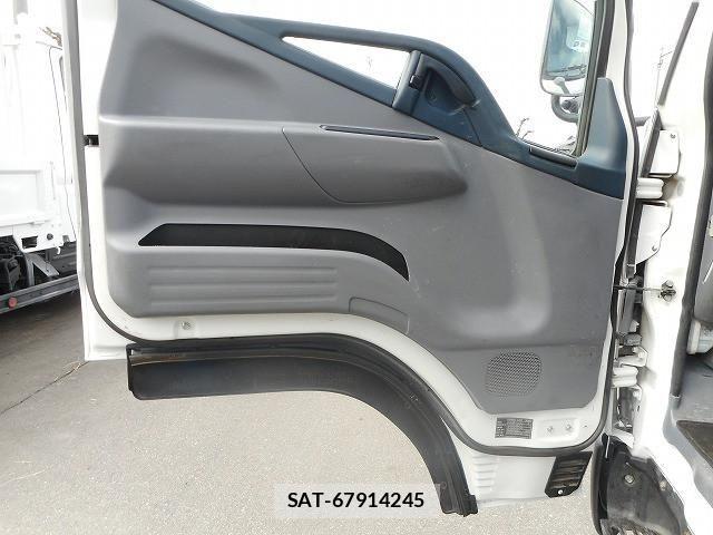 Mitsubishi CANTER 2015-05 6007980-15