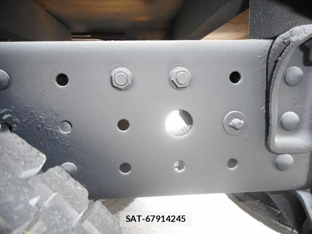 Mitsubishi CANTER 2015-05 6007980-26
