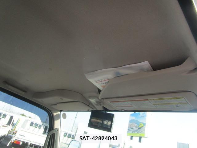 Mitsubishi CANTER 2025-12 6007889-16