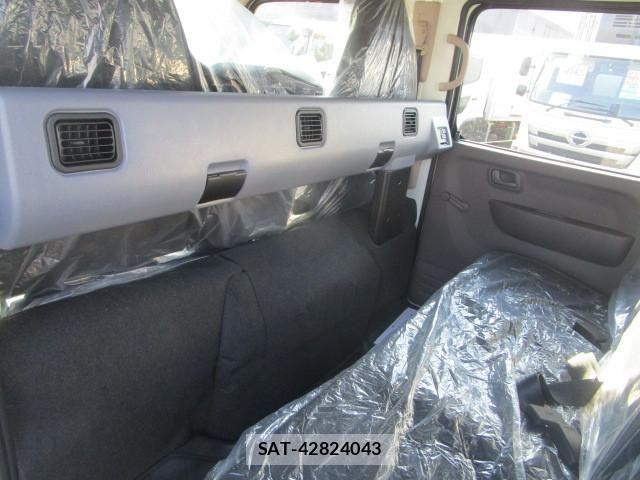 Mitsubishi CANTER 2025-12 6007889-18