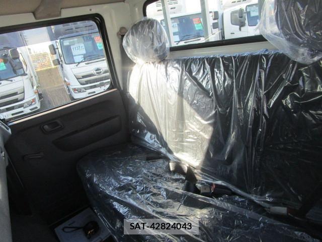 Mitsubishi CANTER 2025-12 6007889-20