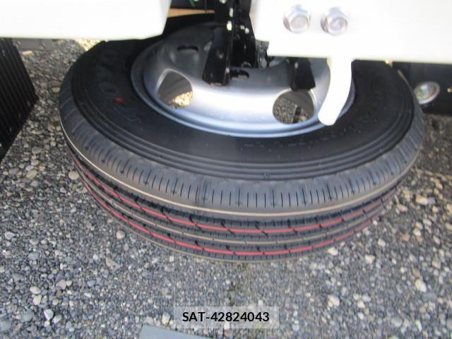 Mitsubishi CANTER 2025-12 6007889-25