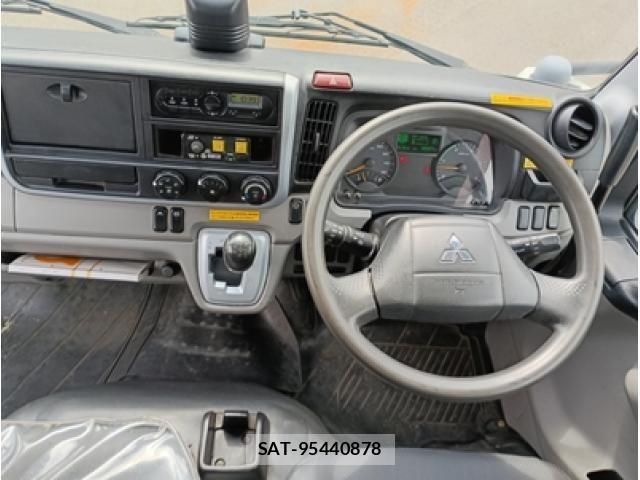 Mitsubishi CANTER 2019-02 6007900-23