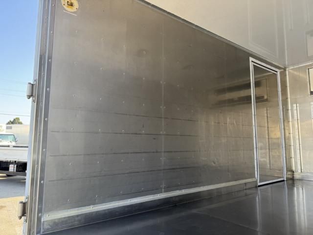 Mitsubishi CANTER 2017-11 6050318-10