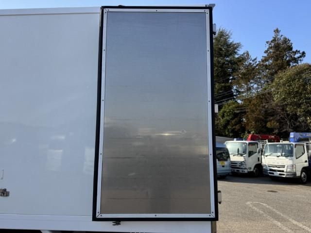 Mitsubishi CANTER 2017-11 6050318-16