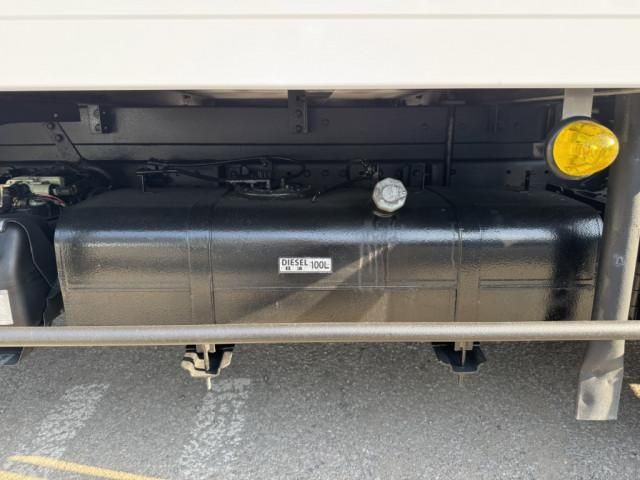 Mitsubishi CANTER 2017-11 6050318-24