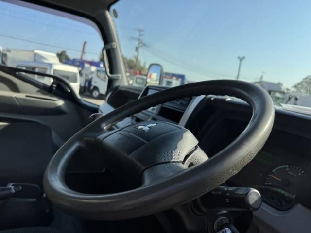 Mitsubishi CANTER 2017-11 6050318-26