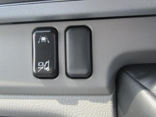Mitsubishi CANTER 2024-09 6050282-13