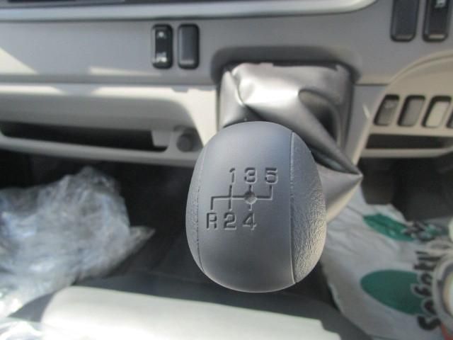 Mitsubishi CANTER 2024-09 6050282-15