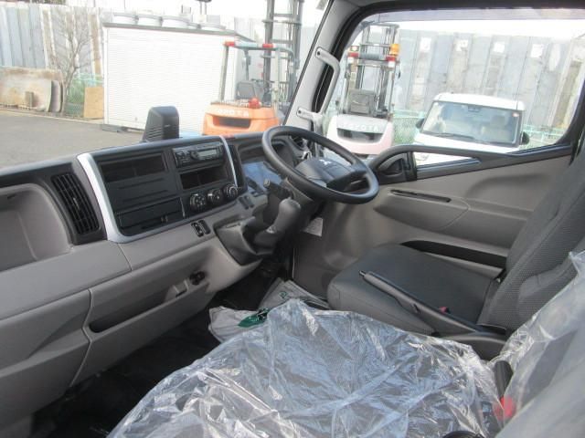 Mitsubishi CANTER 2024-09 6050282-16