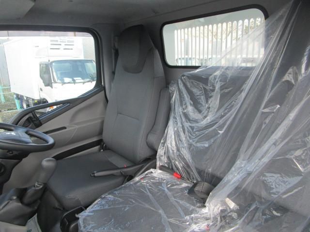 Mitsubishi CANTER 2024-09 6050282-19
