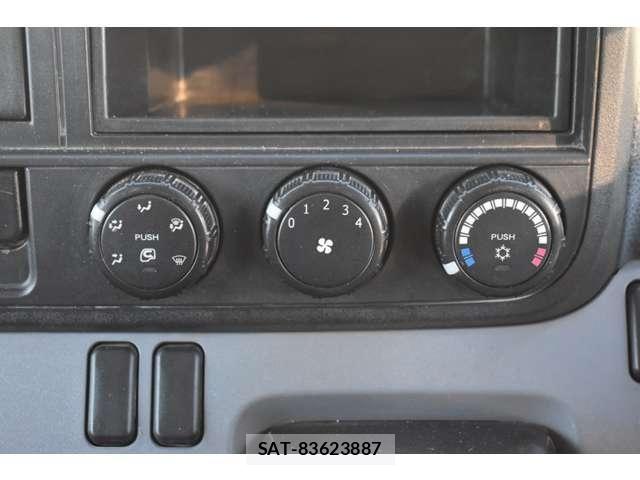 Mitsubishi CANTER 2015-09 6212292-15