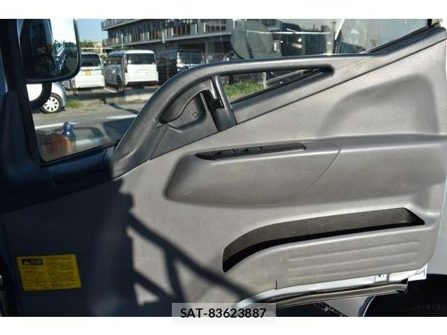 Mitsubishi CANTER 2015-09 6212292-7