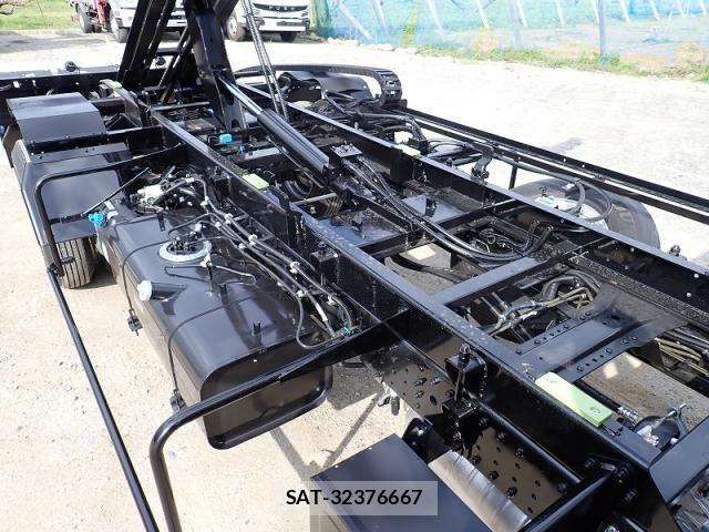 Mitsubishi CANTER 2026-01 6212314-23