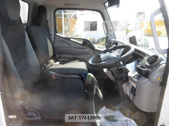 Mitsubishi CANTER 2024-10 6242591-11