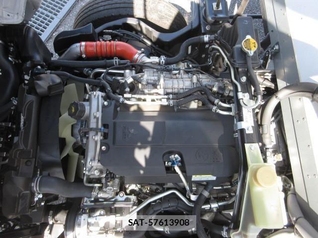 Mitsubishi CANTER 2024-10 6242591-21
