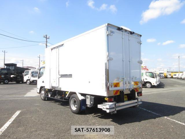Mitsubishi CANTER 2024-10 6242591-2