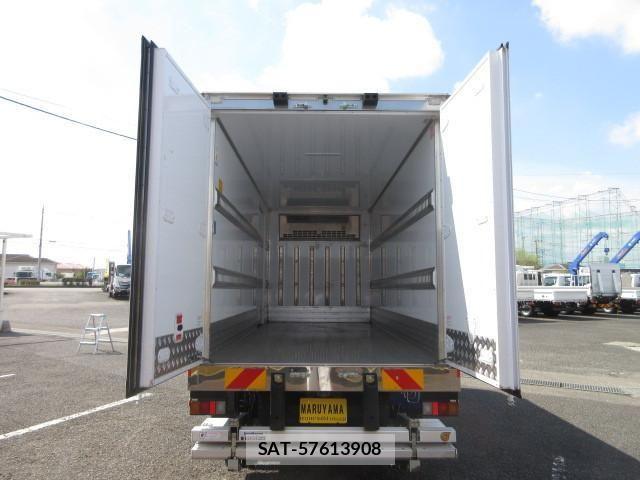 Mitsubishi CANTER 2024-10 6242591-7