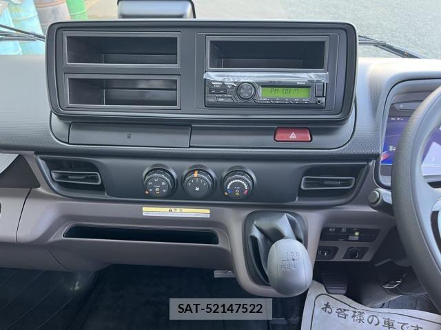 Mitsubishi CANTER 2025-12 6242588-10