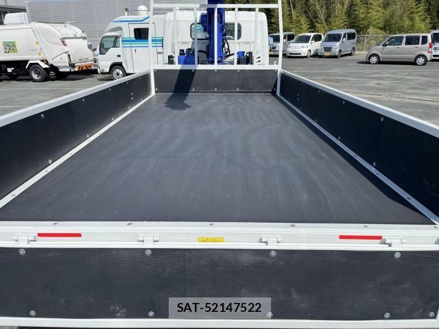 Mitsubishi CANTER 2025-12 6242588-5
