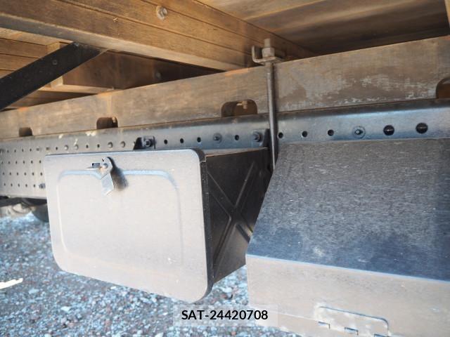 Mitsubishi CANTER 2017-12 6242616-27
