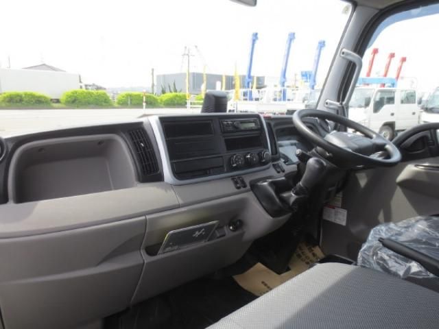 Mitsubishi CANTER 2023-05 6270273-15