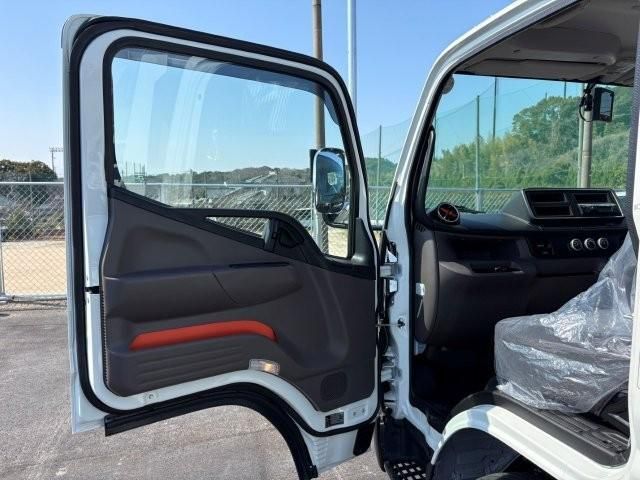 Mitsubishi CANTER 2025-12 6274310-28