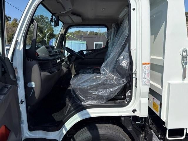 Mitsubishi CANTER 2025-12 6274310-29