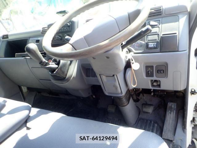 Mitsubishi CANTER 2008-09 6303161-11