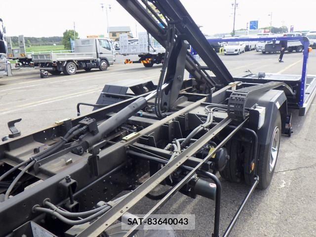 Mitsubishi CANTER 2016-12 6495781-15