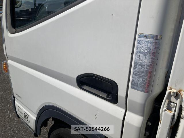 Mitsubishi CANTER 2017-02 6495825-13