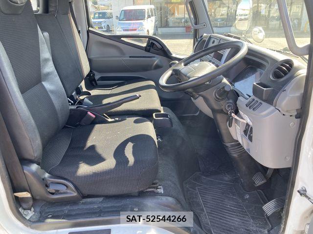 Mitsubishi CANTER 2017-02 6495825-4