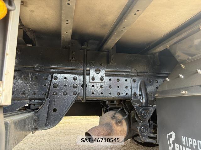 Mitsubishi CANTER 2011-12 6495842-10