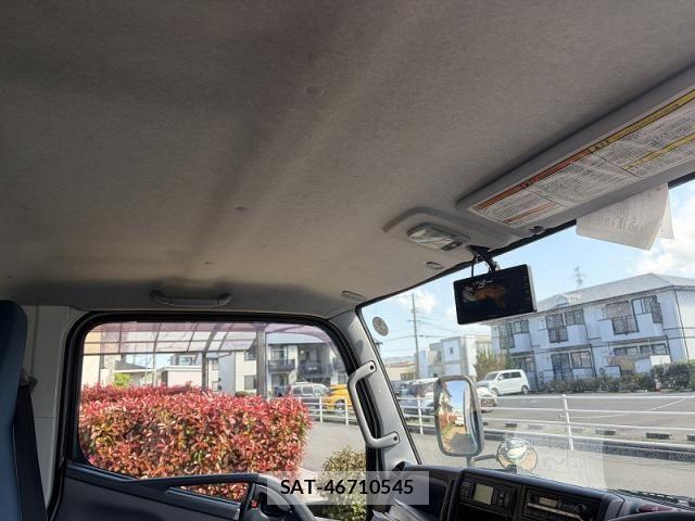 Mitsubishi CANTER 2011-12 6495842-14