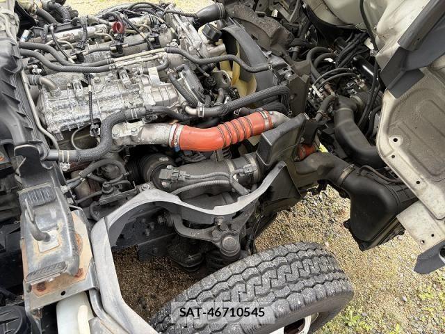 Mitsubishi CANTER 2011-12 6495842-18