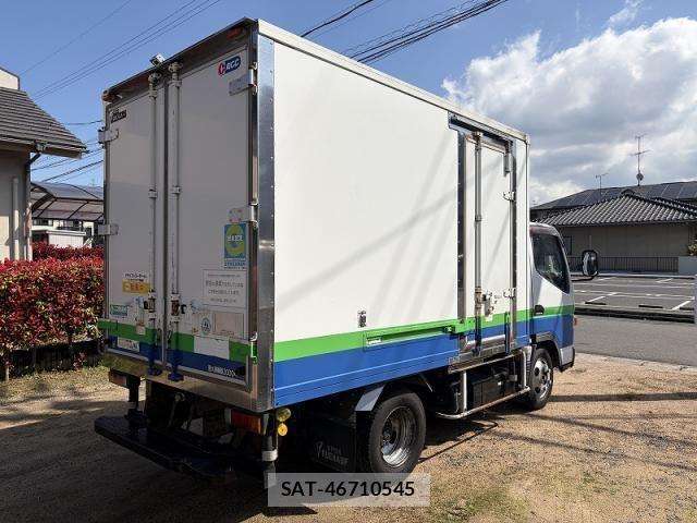 Mitsubishi CANTER 2011-12 6495842-3