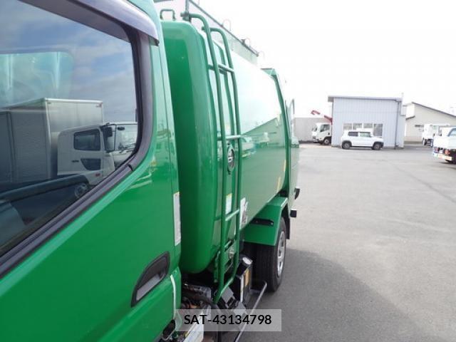 Mitsubishi CANTER 2015-08 6495799-25