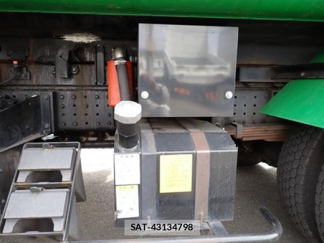 Mitsubishi CANTER 2015-08 6495799-29