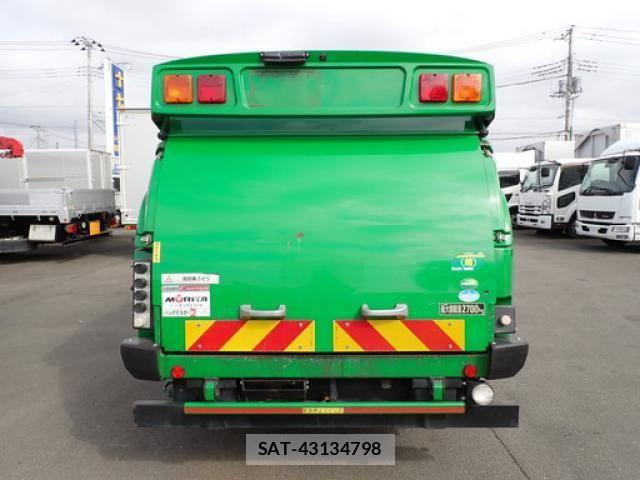 Mitsubishi CANTER 2015-08 6495799-5