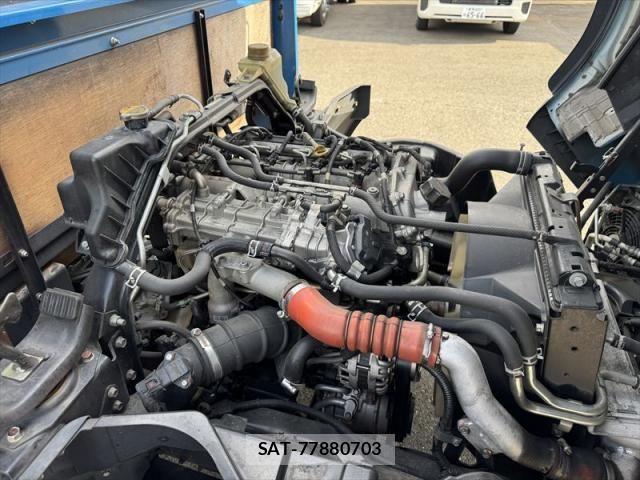 Mitsubishi CANTER 2017-02 6495818-21