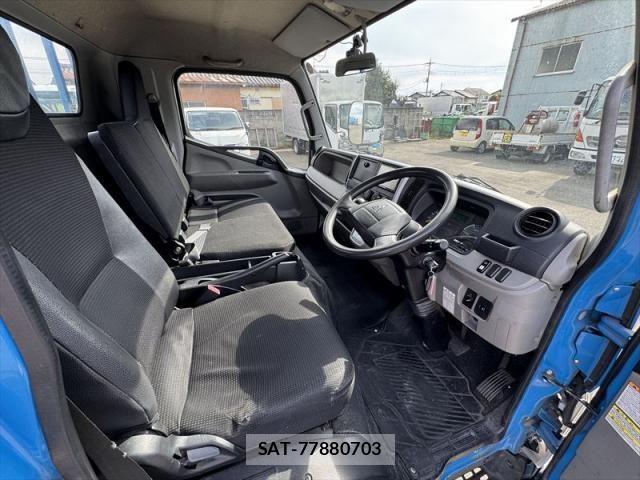 Mitsubishi CANTER 2017-02 6495818-25