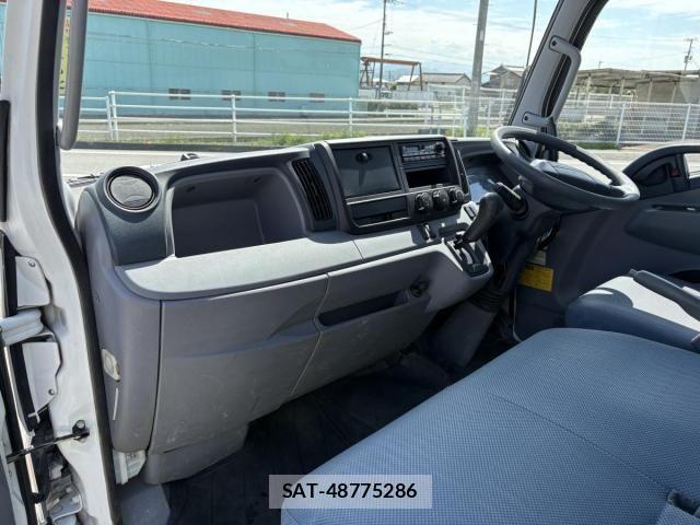 Mitsubishi CANTER 2012-03 6495819-15