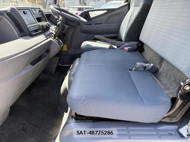 Mitsubishi CANTER 2012-03 6495819-17
