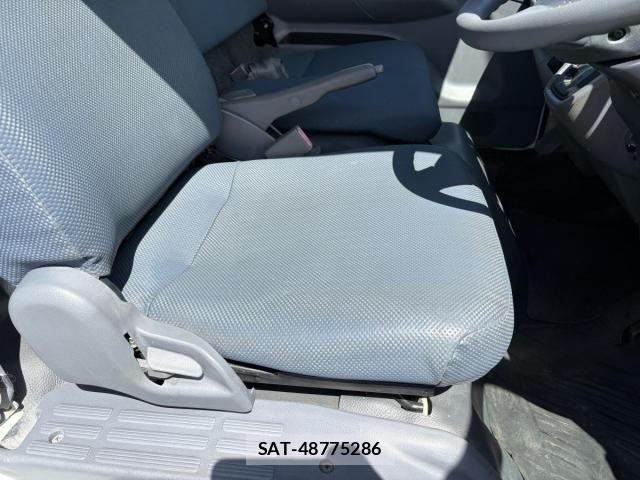 Mitsubishi CANTER 2012-03 6495819-23