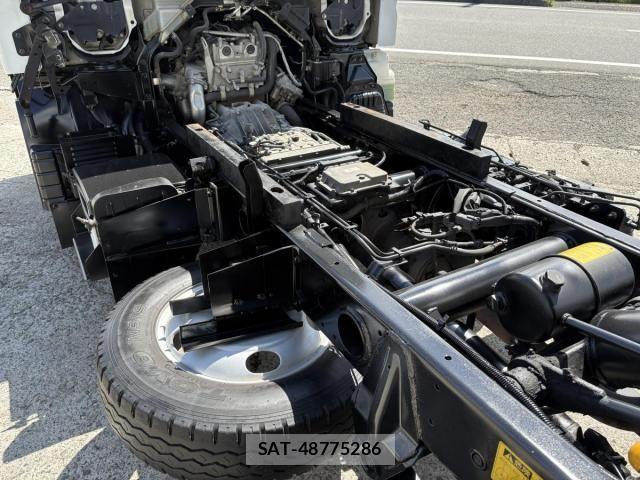 Mitsubishi CANTER 2012-03 6495819-6